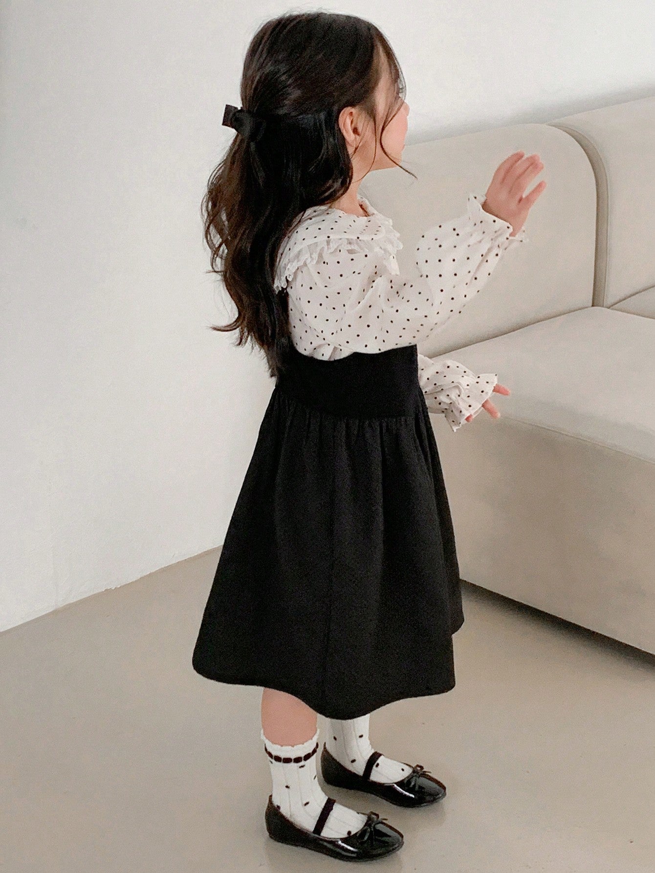 2pcs/Set Young Girl Bow Decor Casual Dress And Long Sleeve Button Front Blouse Set