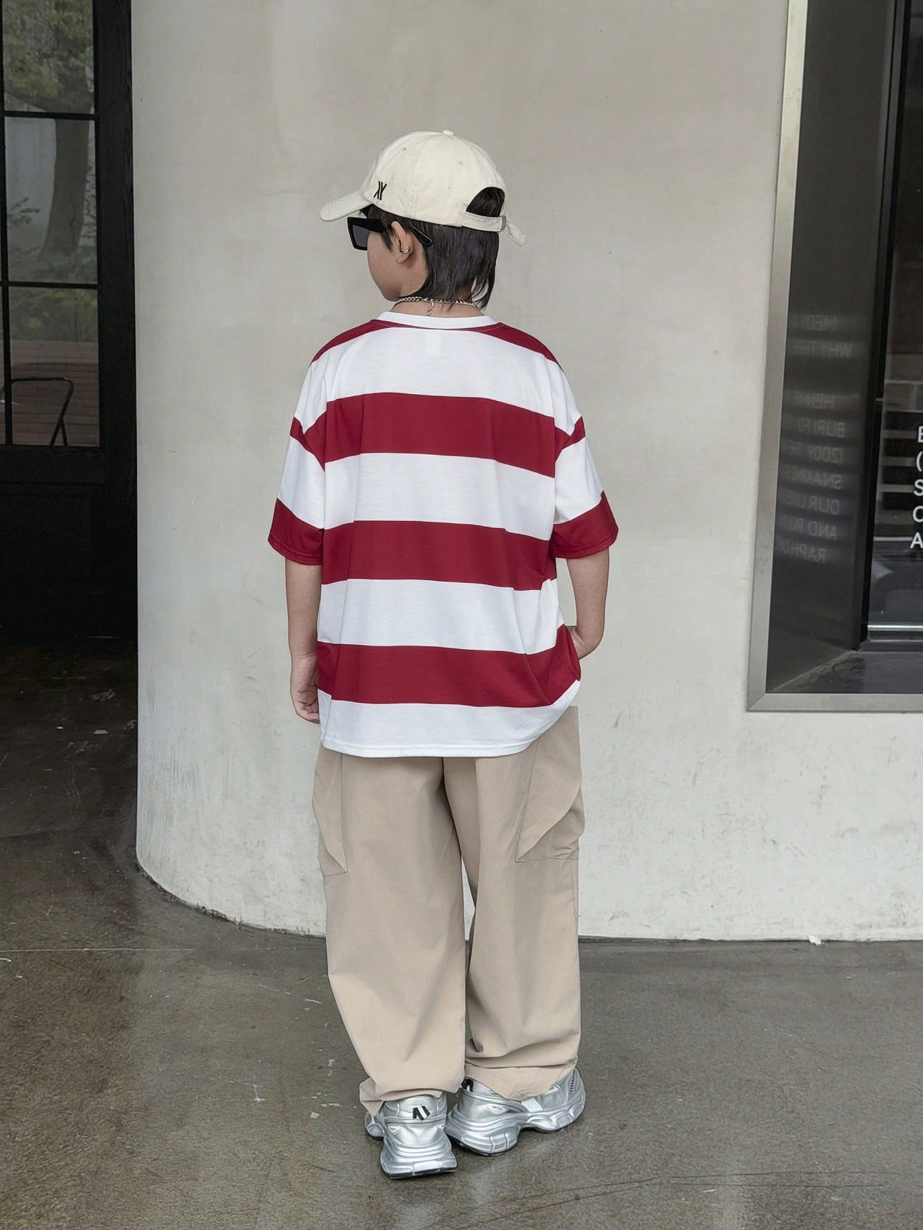 2pcs/Free Tween Boys Casual Korean Style Striped T-Shirt And Loose Utility Pocket Pants Suit