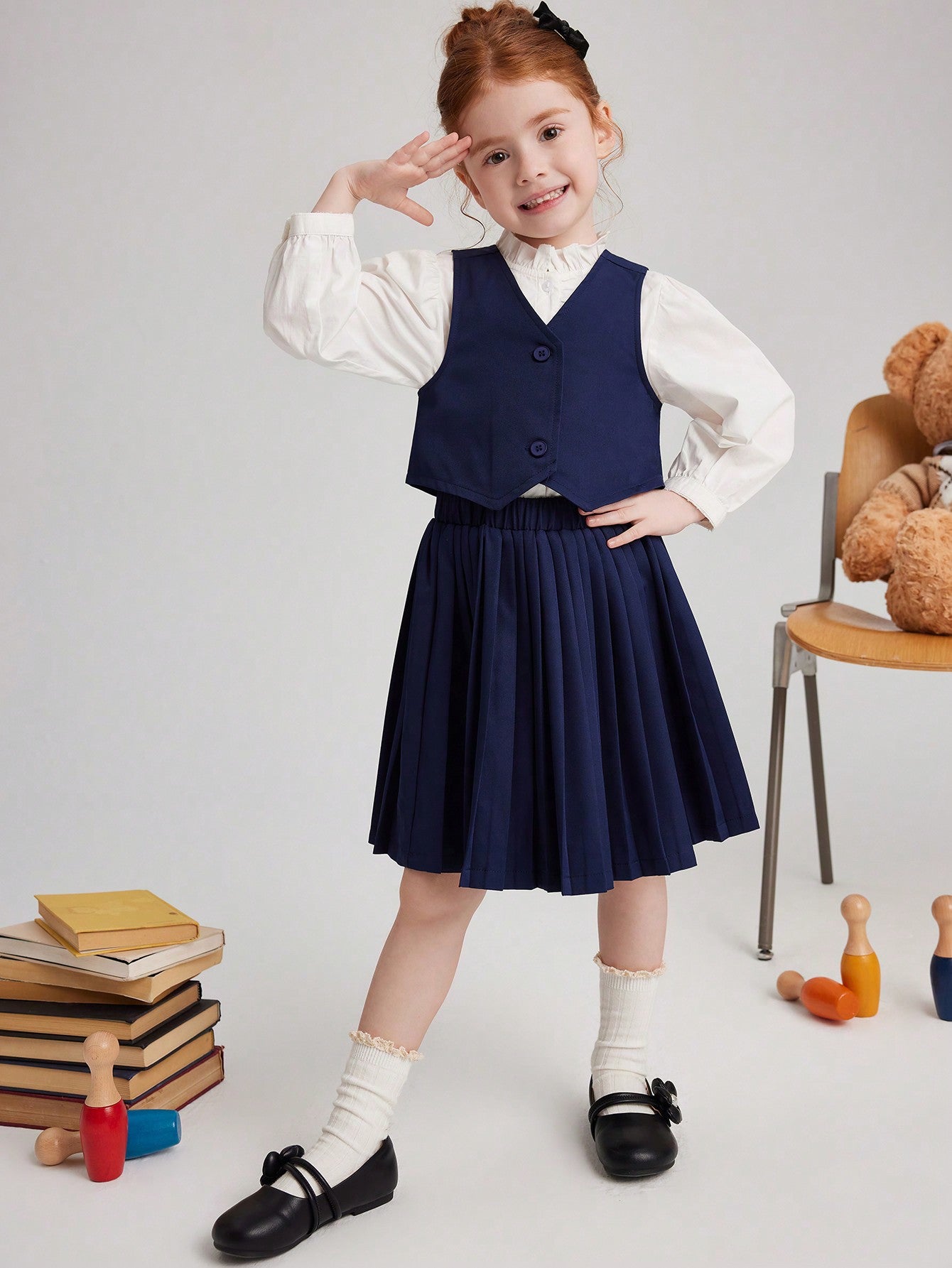 Young Girls Collegiate Navy Knitted Vest And Pleated Mini Skirt Set, Autumn/Winter