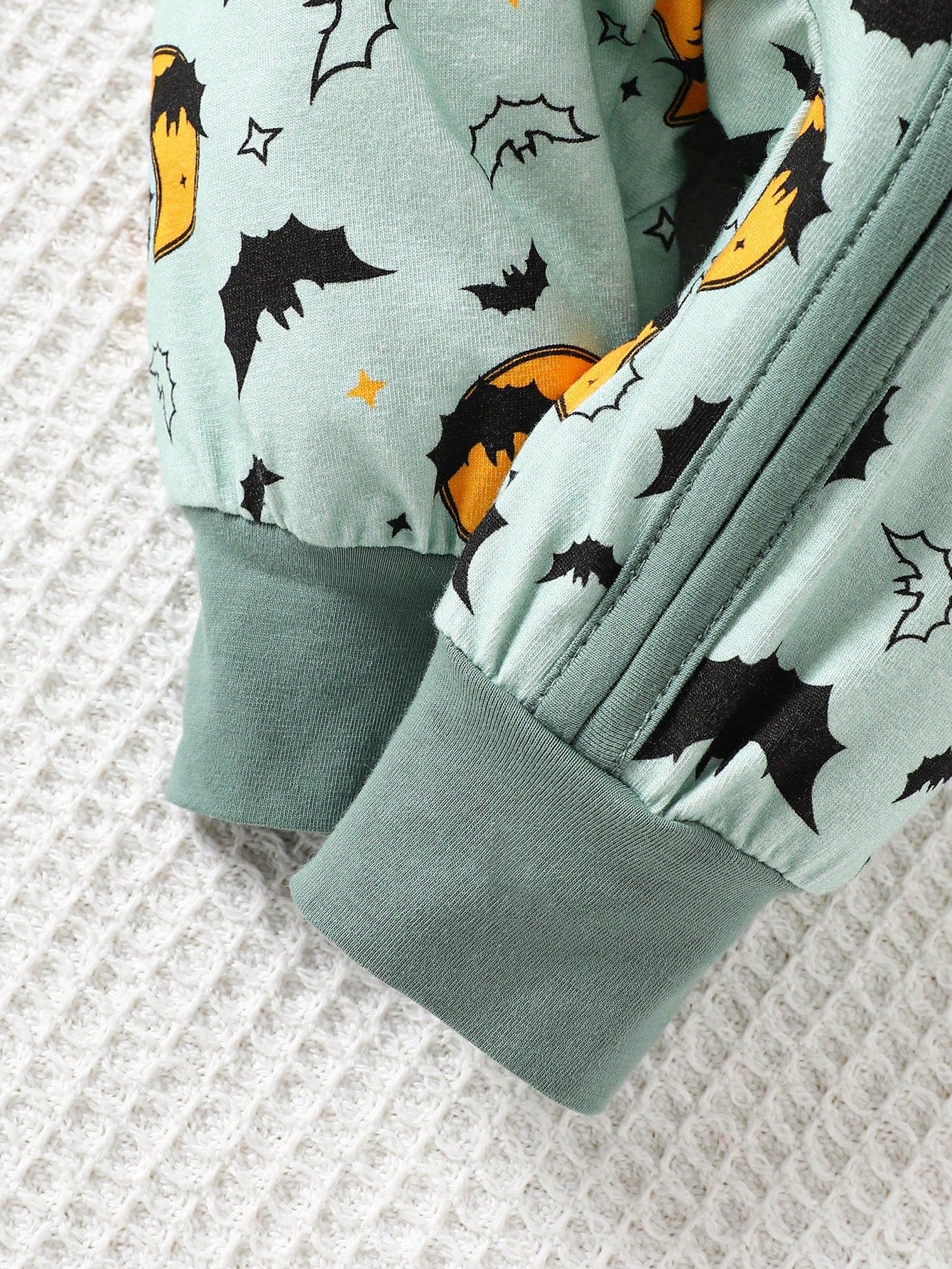Newborn Baby Boy Cartoon Bat Print Crew Neck Long Sleeve Zipper Front Soft & Skin-Friendly Jumpsuit