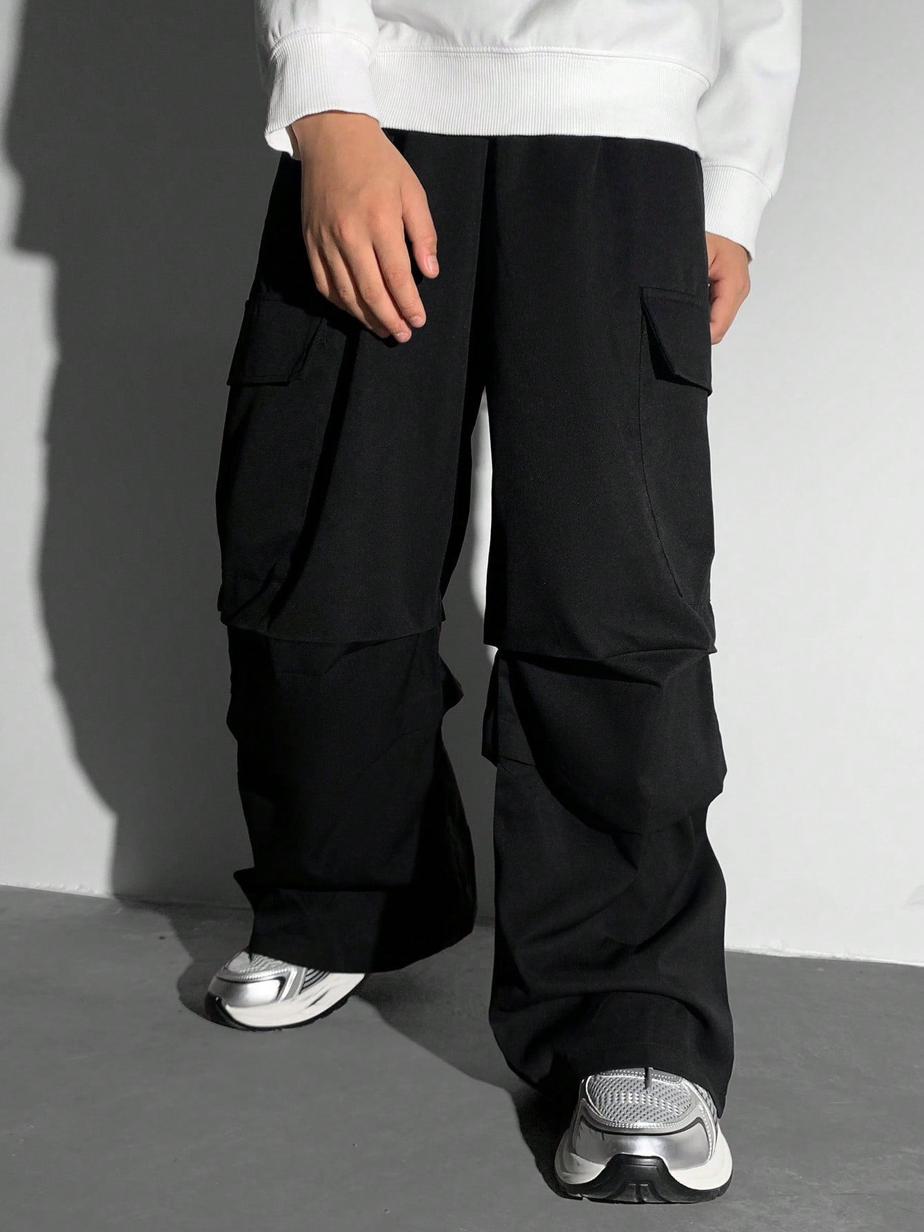 Tween Boy Solid Color Cargo Pocket Drawstring Elastic Waist Pants, Suitable For Autumn