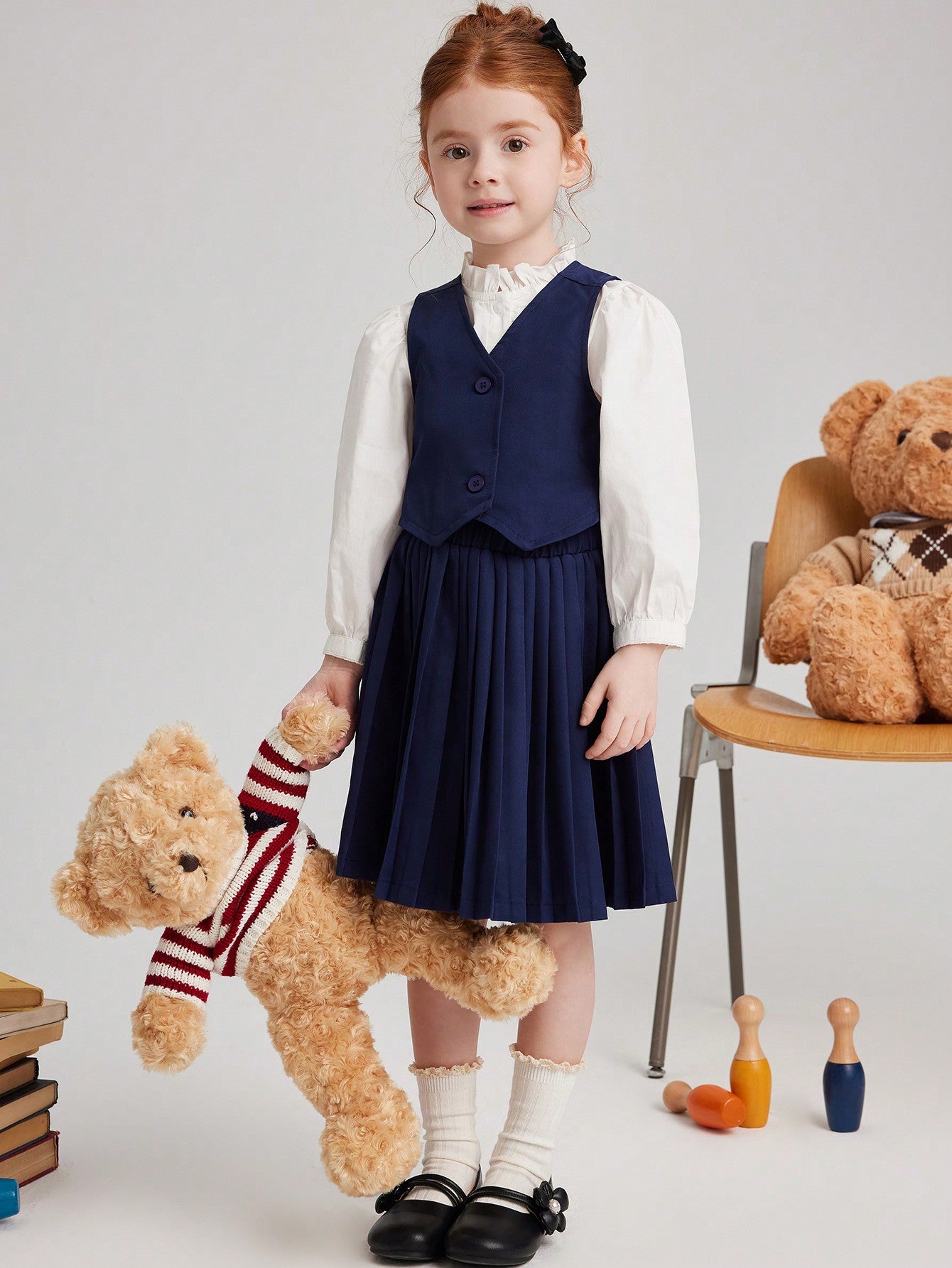 Young Girls Collegiate Navy Knitted Vest And Pleated Mini Skirt Set, Autumn/Winter